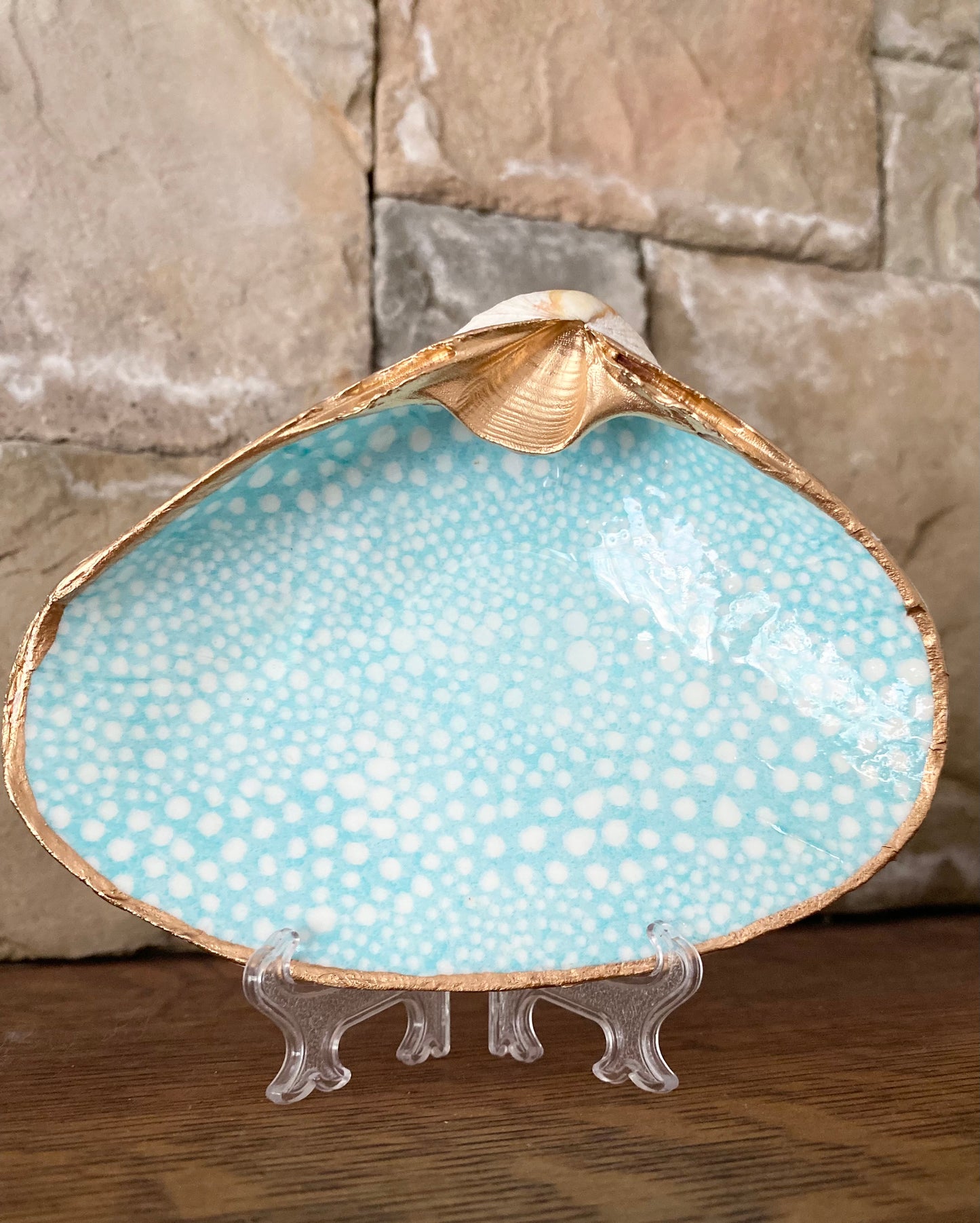 Clam Shell Dish with Bubbles